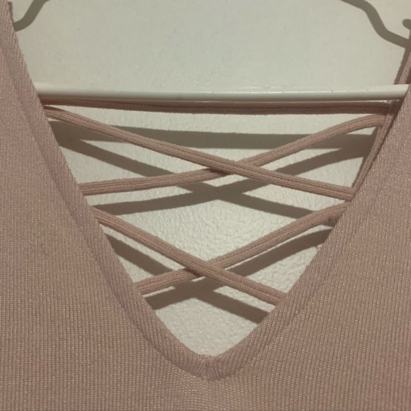 3/$30 Neutral 𝅺3/4 sleeve string tunic top in a dusty pink - Picture 4 of 9